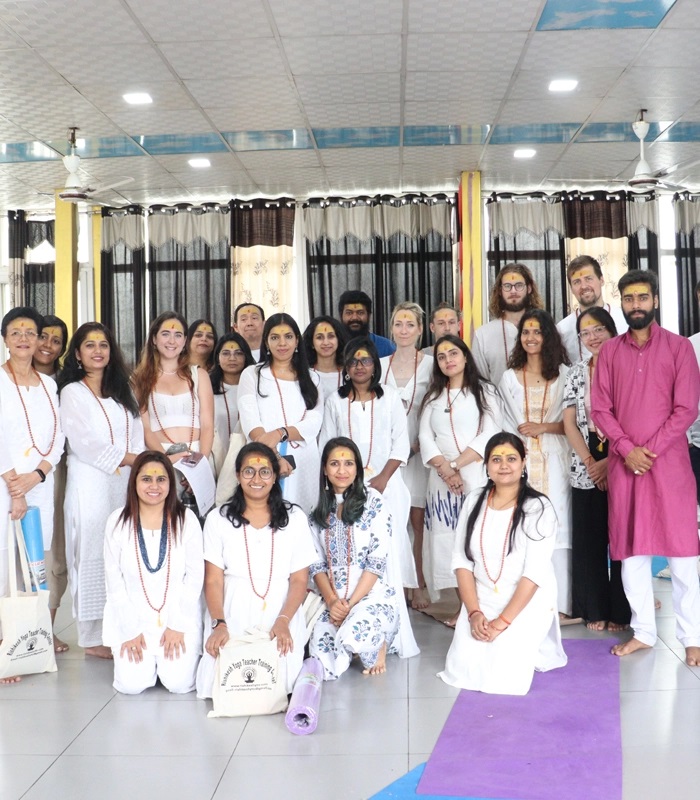 200 hour yoga teacher training Rishikesh
